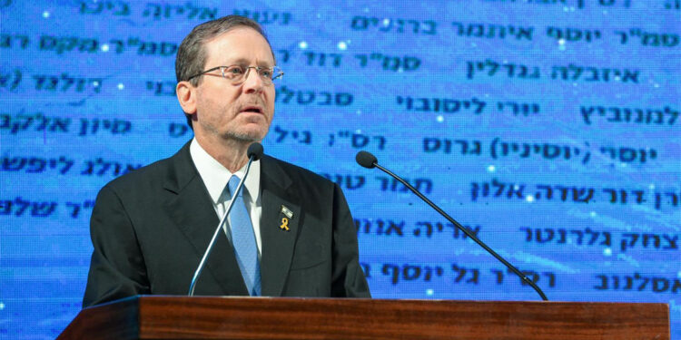 Herzog Azerbaycan ziyaretini iptal etti