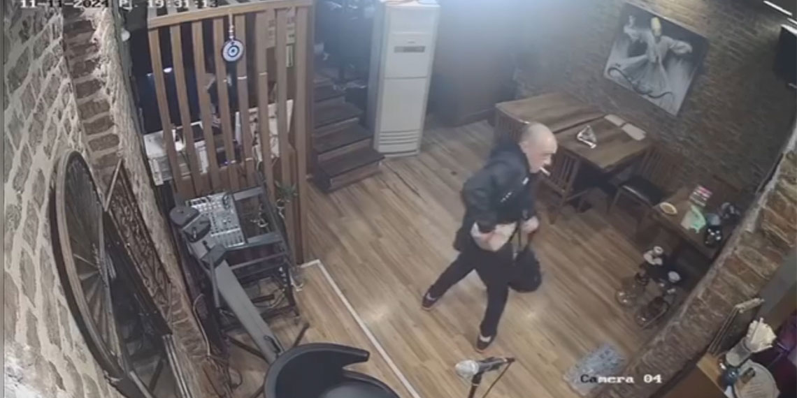 Beyoğlu'nda restoranı işleten İranlı kadın ve çalışanı tahliye davası açan mülk sahiplerinin kardeşi tarafından yapılan baskınla palalı saldırıya uğradı.