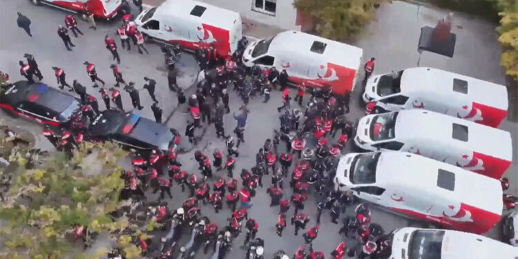 Kalkan-29 operasyonunda 242 kaçak göçmen yakalandı