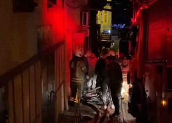 Fatih'te ayakkabı atölyesinde çıkan yangın söndürüldü