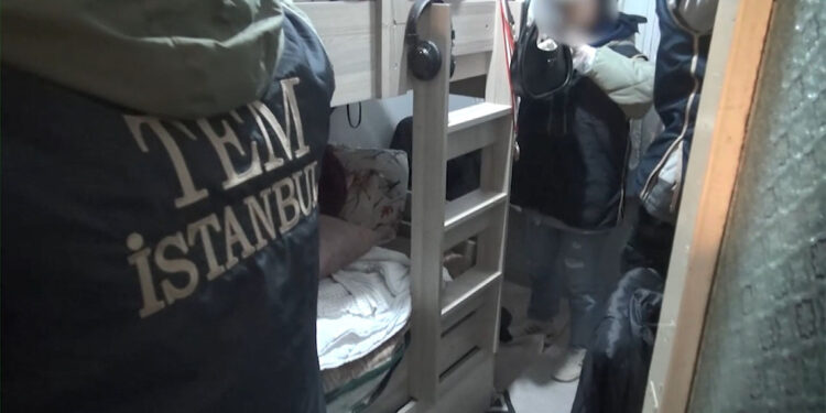 İstanbul'da bombalı eylem için hazırlık yapan 2 DEAŞ'lı yakalandı