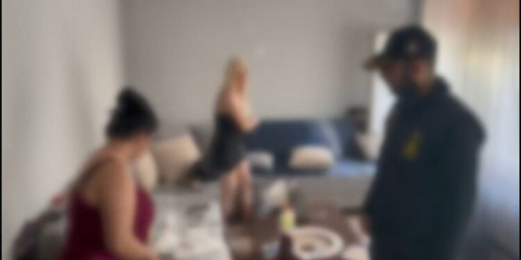 İstanbul'da fuhuş yaptırılan masaj salonlarına baskın