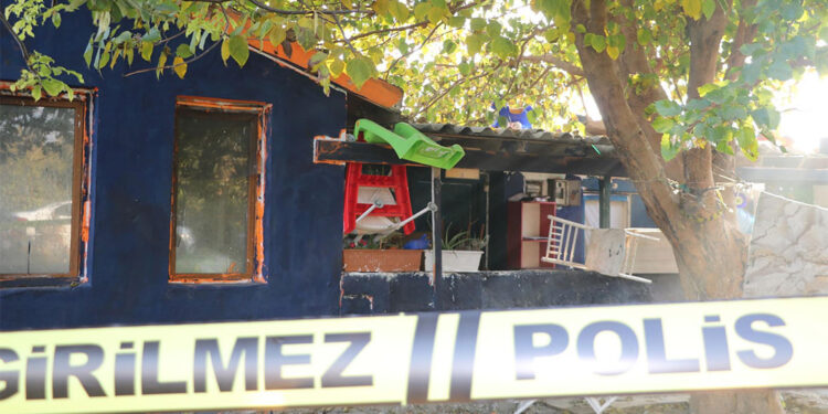 İzmir'de evde çıkan yangında ölen 5 kardeşten geriye oyuncakları kaldı