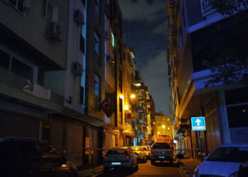 İzmir'de ilaçlama yapılan apartmanda 1 yaşındaki bebek zehirlenerek öldü