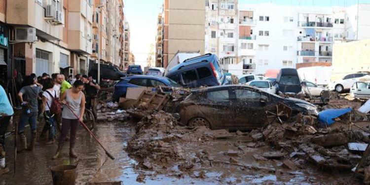 İspanya'da 8 bölgede sel alarmı verildi