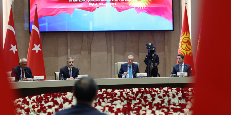 İsrail'e yönelik uluslararası baskı artırılmalı