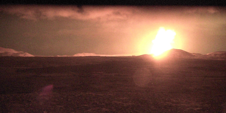 İzlanda'nın güneyinde yanardağ patlaması