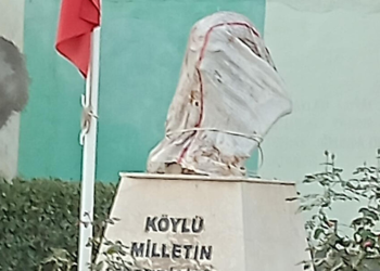 İzmir'de 2 Atatürk büstüne saldırı