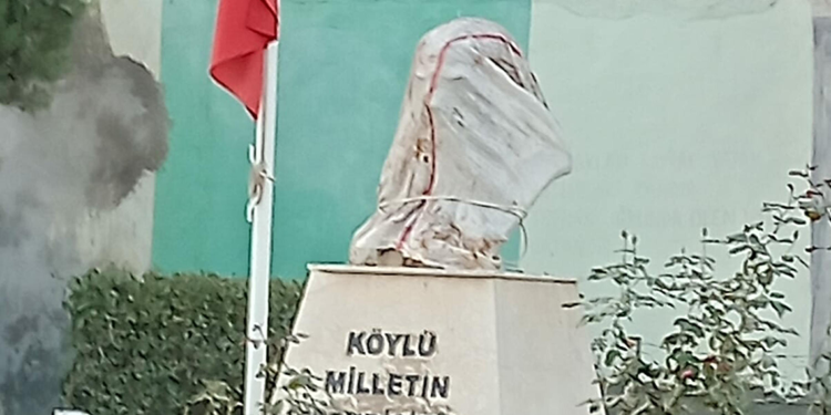 İzmir'de 2 Atatürk büstüne saldırı