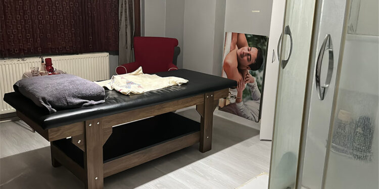 Kütahya'da masaj salonlarına fuhuş operasyonu