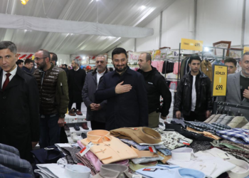 Kağıthane'de alışveriş günleri başladı