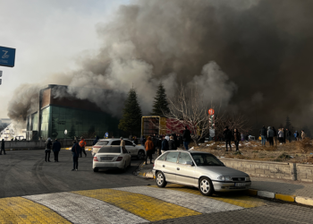 Kayseri'de mobilya fabrikasında yangın