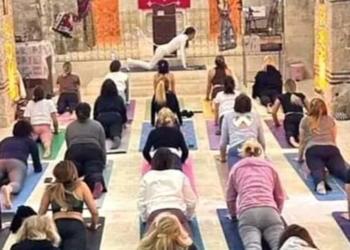 Kilisede düzenlenen yoga etkinliğine soruşturma