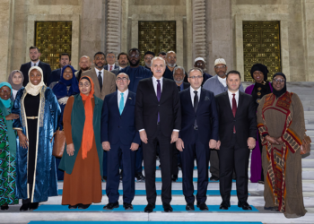 Kurtulmuş, Amerikalı Müslüman kanaat önderlerini kabul etti