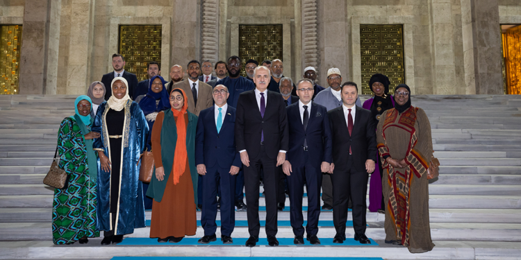 Kurtulmuş, Amerikalı Müslüman kanaat önderlerini kabul etti