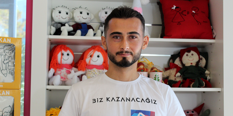 Lösemiyi yendi, çocuk hastalara umut oluyor