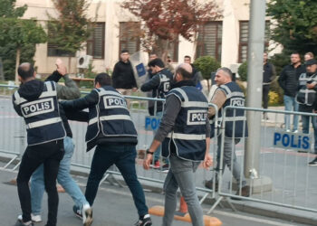 Batman'da protestolara polis müdahalesi: 75 gözaltı