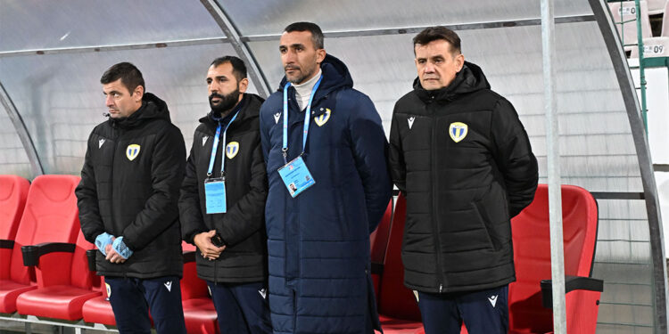 Mehmet Topal'lı Ploieşti, emin adımlarla play-off yolunda ilerliyor