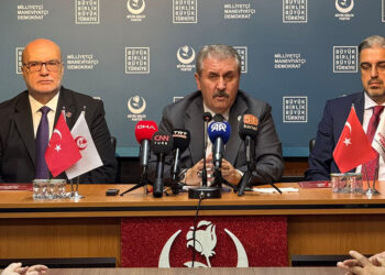 Belediyelere kayyum atamaları yasal ve hukukidir