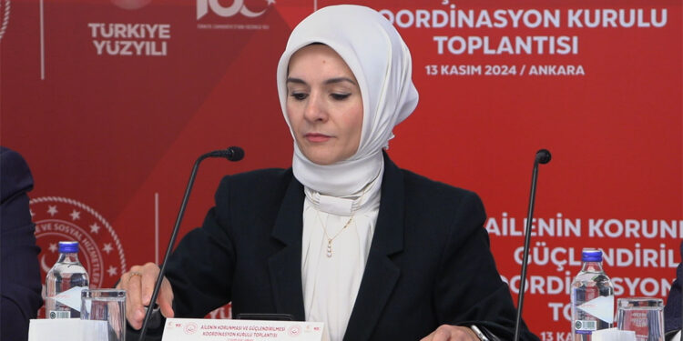 Aile her türlü zorluk karşısında sığınılacak bir limandır