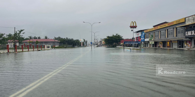 Malezya'daki selde 3 kişi hayatını kaybetti