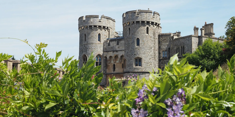 Maskeli hırsızlar Windsor Kalesi’ne girdi