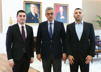 Memişoğlu, TEF Başkanı Mert Şener ve Milli Boksör Yıldırım'ı kabul etti