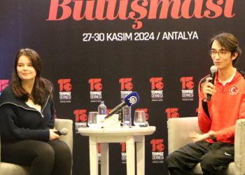 Mete Gazoz, Şehit Aileleri Buluşması'na katıldı