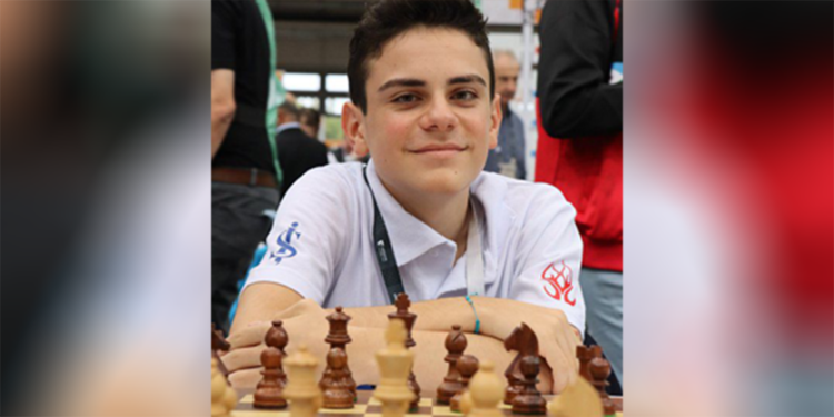 Milli satranç sporcusu Ediz Gürel'den büyük başarı