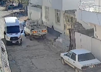 Minibüsün çarptığı 4 yaşındaki Onur öldü; kaza kamerada