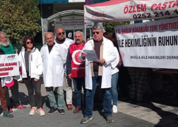 Muğla'da aile hekimleri grevde: Aile hekimliğinin ruhuna Fatiha okudular