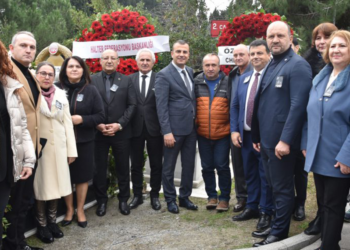 Naim Süleymanoğlu vefatının 7'nci yılında kabri başında anıldı