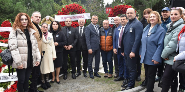 Naim Süleymanoğlu vefatının 7'nci yılında kabri başında anıldı