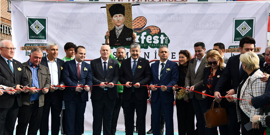 Türkiye Aşçılar Federasyonu Başkanı Zeki Açıköz “Yer fıstığının ana vatanı Osmaniye. Yer fıstığını önce bütün Türkiye’nin sonra da bütün dünyanın biliyor olması çok güzel” dedi.