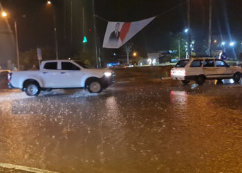 Osmaniye'de dolu ve sağanak yağış, yaşamı olumsuz etkiledi