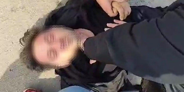 Otomobilini yıkarken kalp krizi geçirdi, kurtarılamadı