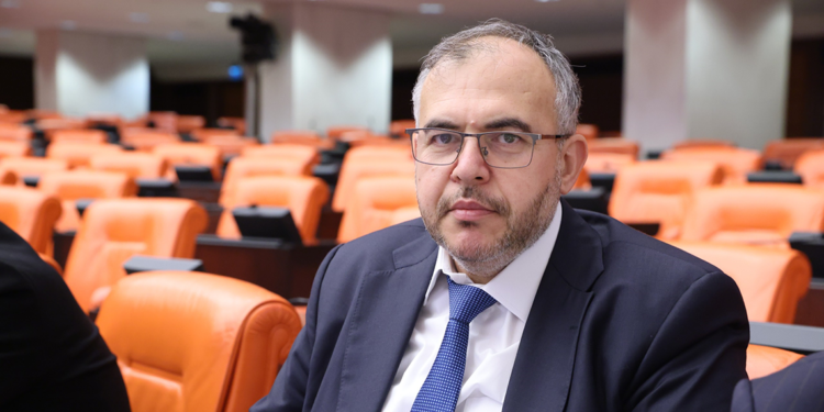 Öğretmen adaylarının mağduriyeti giderilmeli