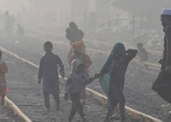 Pakistan'da hava kirliliği nedeniyle eğitime ara verildi