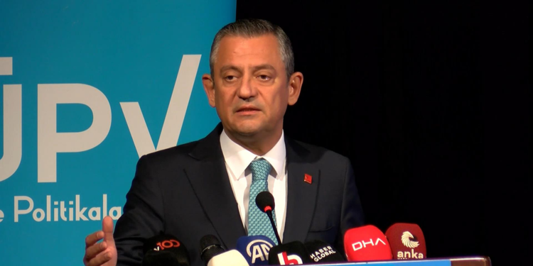 Parti içinde adaylık tartışmalarını bir kenara bıraktık