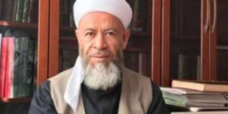 Pencereden düşen emekli vaiz hayatını kaybetti