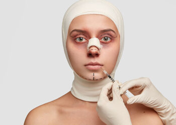 Plastik Rekonstrüktif ve Estetik Cerrahi Uzmanı Doç. Dr. Yüksel Kankaya, rinoplasti ameliyatlarına ilginin arttığını söyledi.