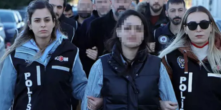 Rüşvetten yargılanan belediye başkan danışmanı ile reklamcıya tahliye