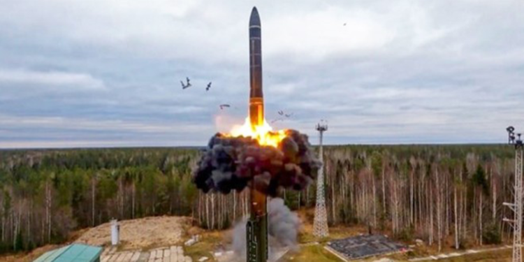 Rusya ilk kez kıtalar arası balistik füzeyle saldırdı