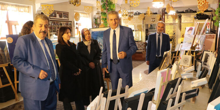 3 kardeş Erzurum'da ortak sergi açtı