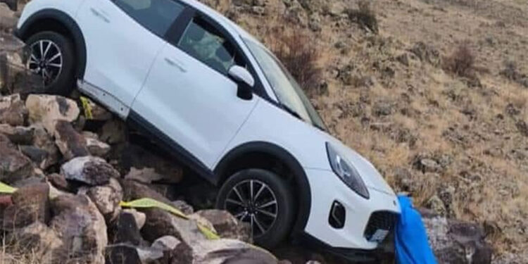 Otomobilinde kalp krizi geçiren sürücü öldü