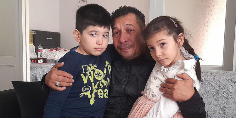 Sınır dışı edilen çocuklarının annesinin geri dönmesini istiyor