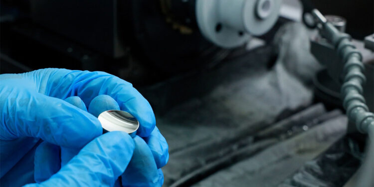 Kızılötesi lens üretildi, ASELSAN'a teslim edildi