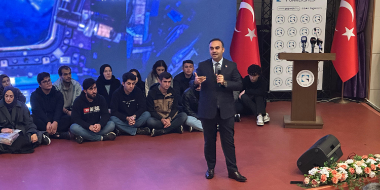 Savunma sanayinde ve havacılıkta millileşme zorunluluktur