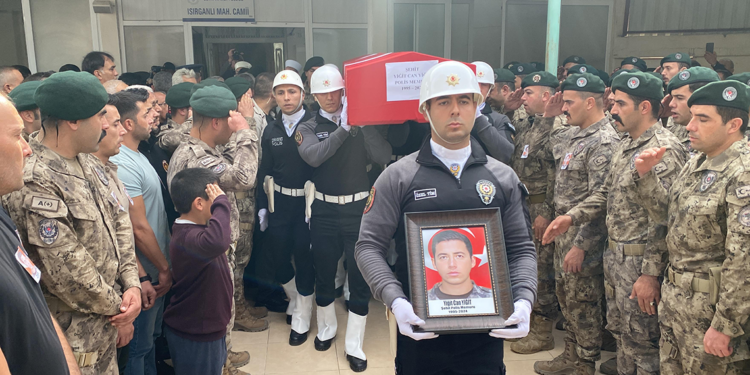 Şehit polis Yiğit Can Yiğit, son yolculuğuna uğurlandı