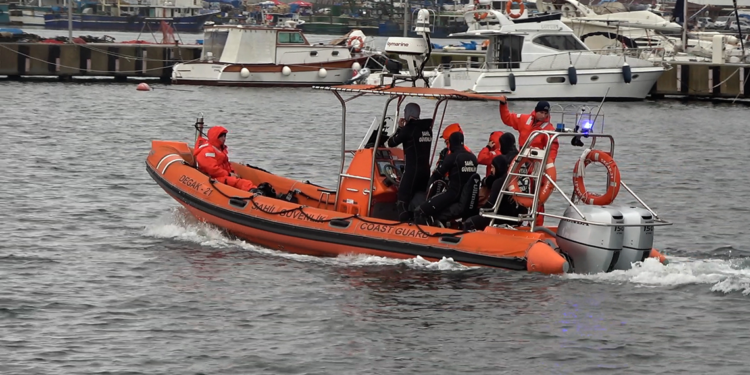 Şile'de balıkçı teknesi battı; bir kişi kayıp